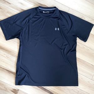 Men’s Under Armour athletic t-shirt